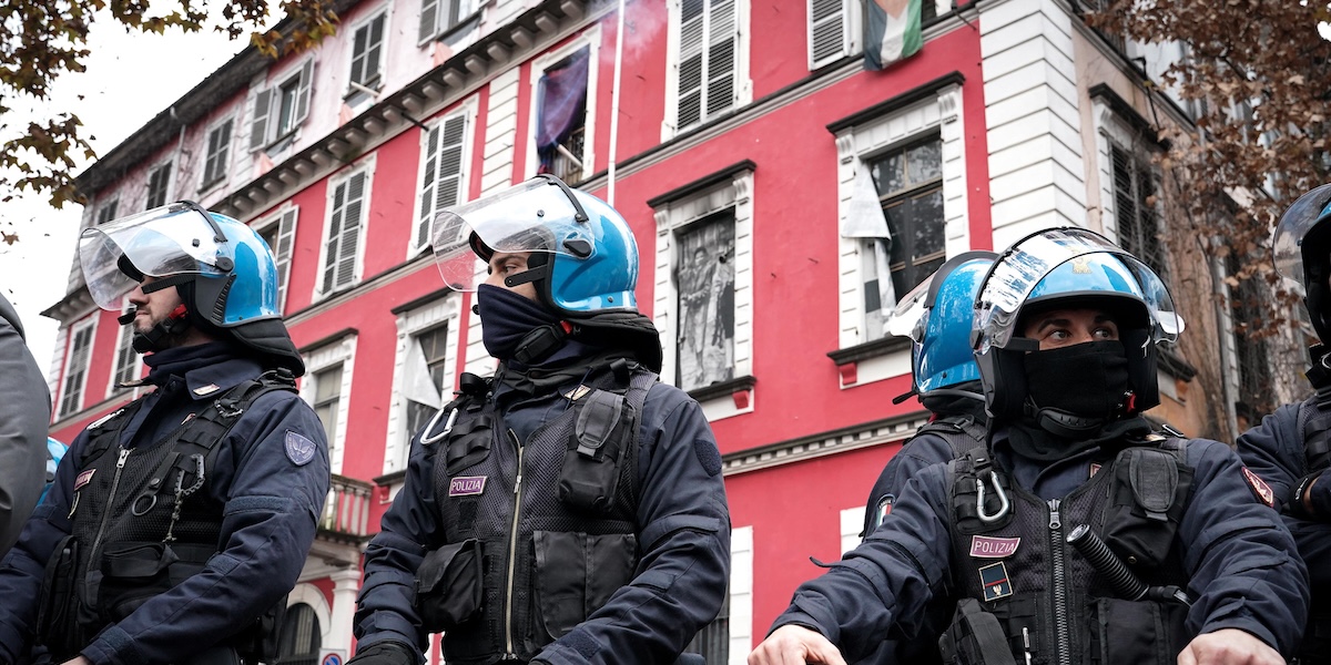 A Torino è stato sgomberato il centro sociale Askatasuna