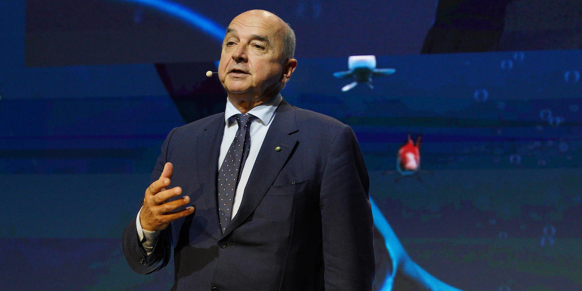 Roberto Dipiazza a Trieste durante la presentazione del Parco del Mare, il 20 novembre 2023 (ANSA/MAURO ZOCCHI)