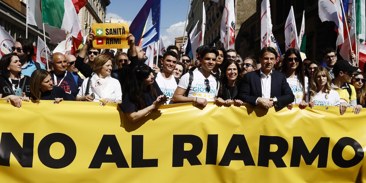 L’espansione di una fabbrica d’armi in Sardegna ha messo nei guai Alessandra Todde