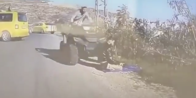 Un reservista dell’esercito israeliano ha investito con un quad un uomo palestinese in preghiera