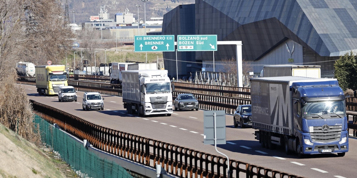 Da oggi il pedaggio delle autostrade costa di più