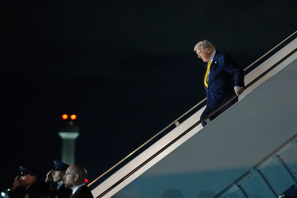 Trump scende dall'Air Force One, il 14 novembre a West Palm Beach, in Florida 