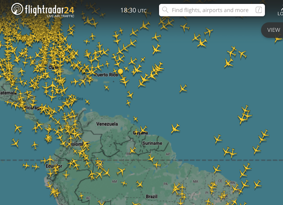 La mappa di FlightRadar24 che mostra gli aerei evitare di sorvolare il Venezuela (screenshot)