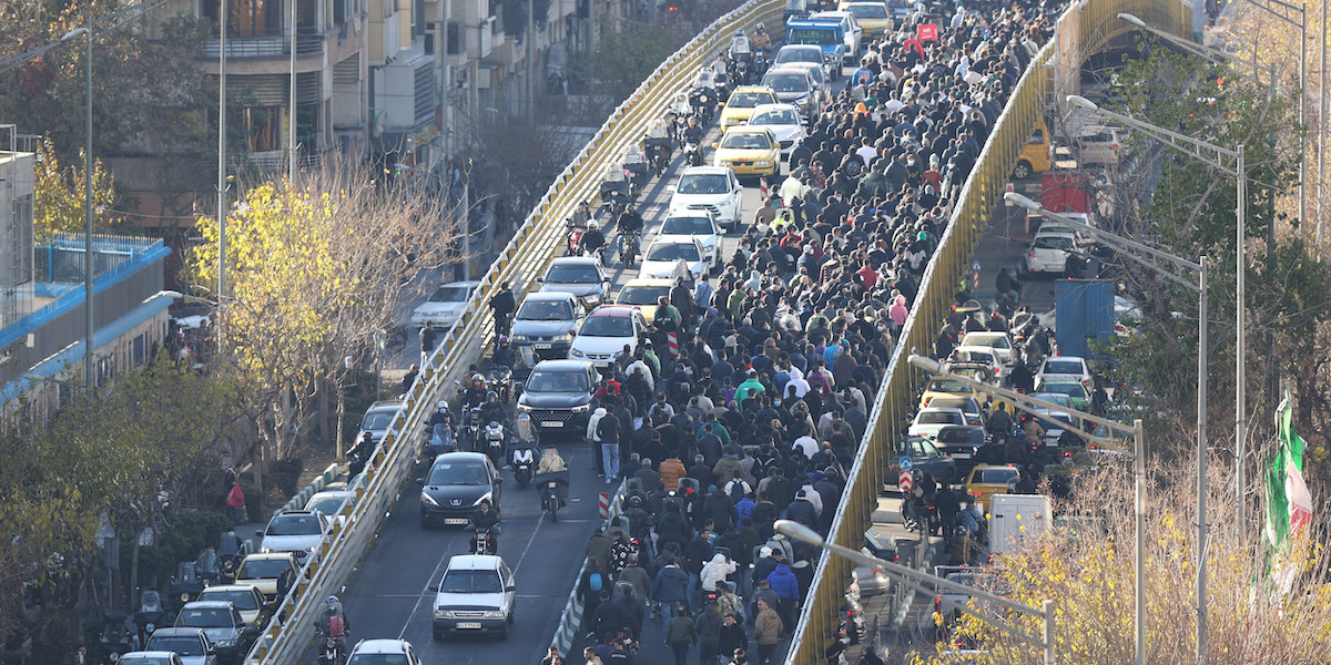 Nell’ultima settimana almeno 15 civili sono stati uccisi durante le proteste contro l’inflazione in Iran