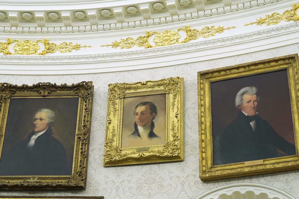 Un ritratto del presidente James Monroe nello Studio Ovale della Casa Bianca, in una foto di aprile 