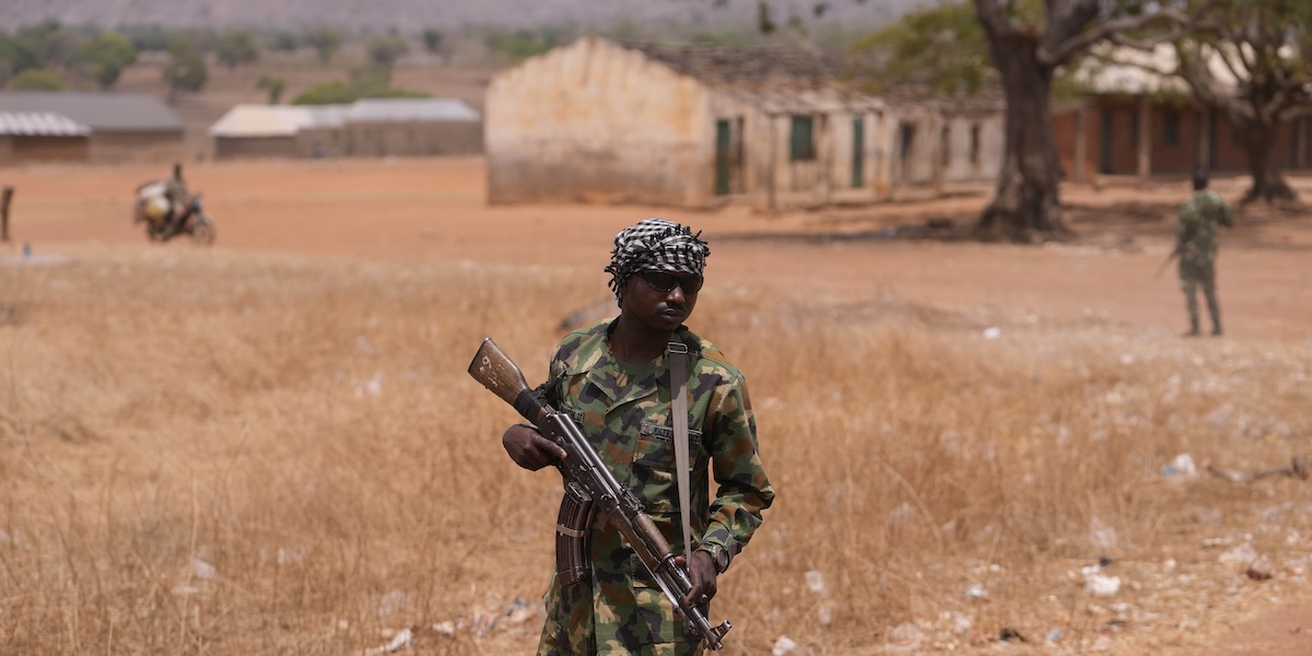 In Nigeria almeno 30 persone sono state uccise in un attacco armato in un mercato 