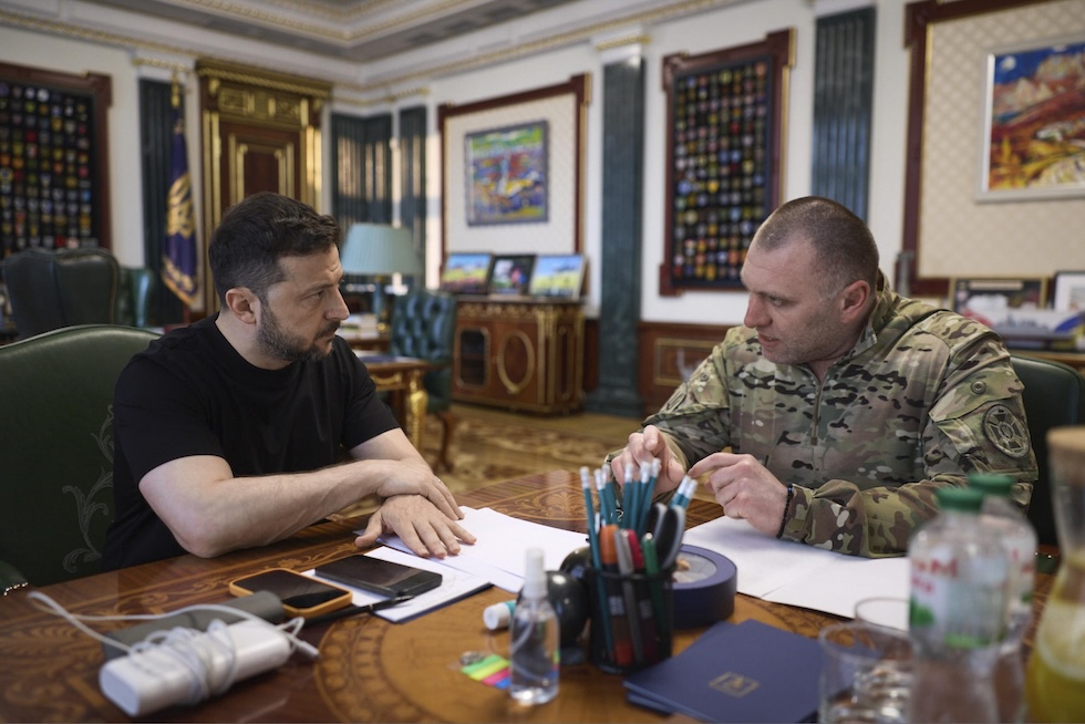 Volodymyr Zelensky e Vasyl Malyuk, il 1° giugno del 2025 (ANSA/EPA/UKRAINE PRESIDENTIAL PRESS SERVICE)