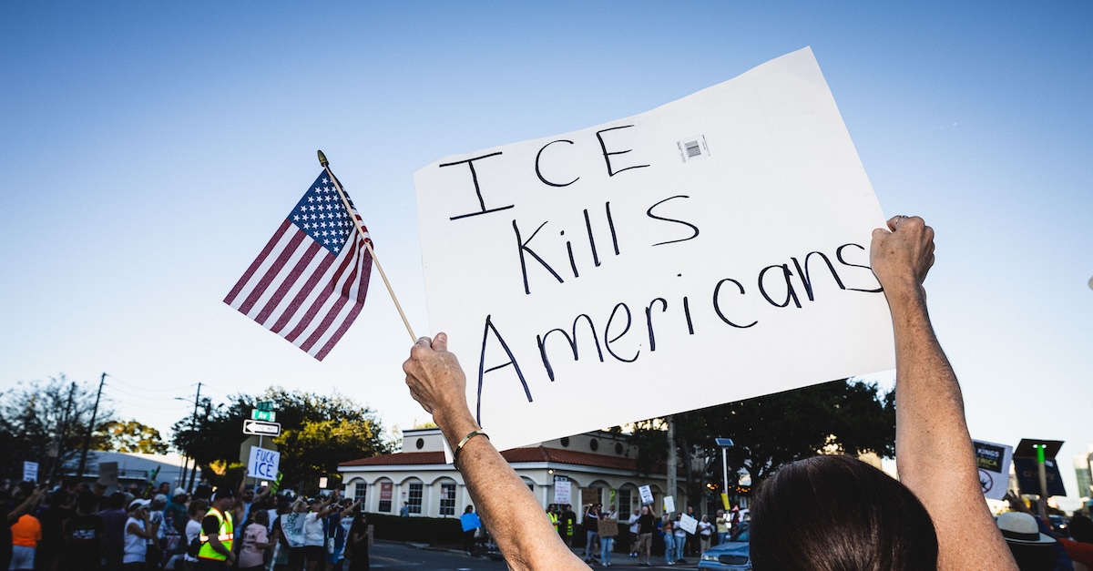 Negli Stati Uniti ci sono state proteste in molte città contro l’agenzia federale per l’immigrazione, per l’uccisione di Renee Nicole Good