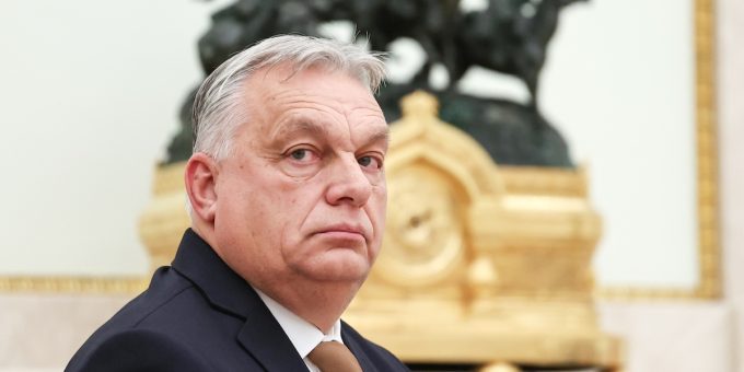 In Ungheria si è deciso che si voterà il 12 aprile (e Viktor Orbán non è messo benissimo)