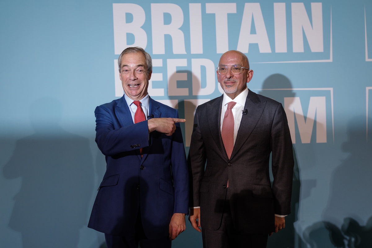 Nigel Farage insieme a Nadhim Zahawi, il 12 gennaio