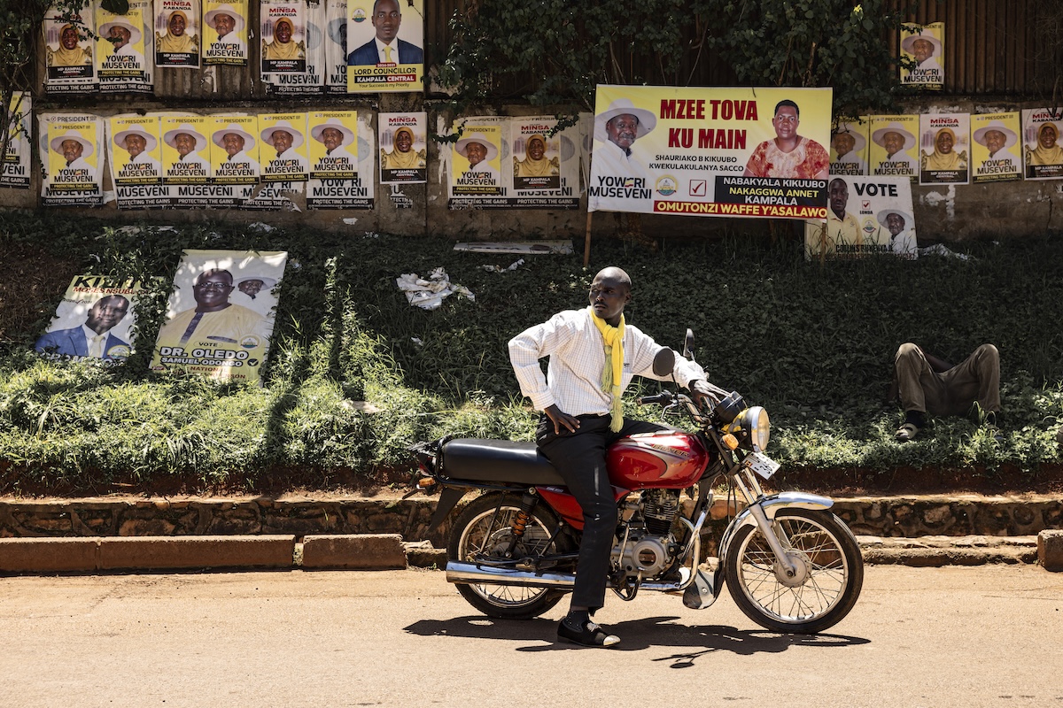 Il presidente dell’Uganda Yoweri Museveni ha vinto delle elezioni molto contestate, e governerà per il settimo mandato consecutivo