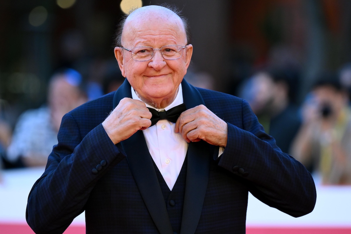 Massimo Boldi è stato rimosso dai tedofori della fiamma olimpica per via di una battuta sessista