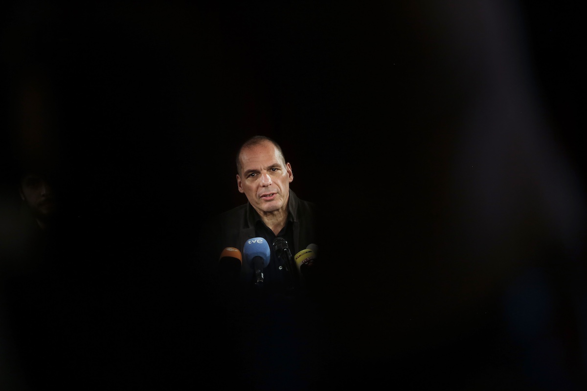 Yanis Varoufakis è indagato per aver fatto uso di droga 37 anni fa