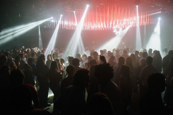 Dopo Crans-Montana i controlli nelle discoteche italiane sono aumentati