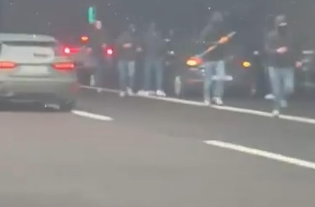 Sono state vietate le trasferte ai tifosi di Roma e Fiorentina fino a fine stagione, per via degli scontri di domenica