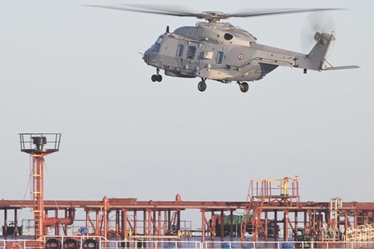 La marina francese ha abbordato una petroliera sottoposta a sanzioni internazionali proveniente dalla Russia 