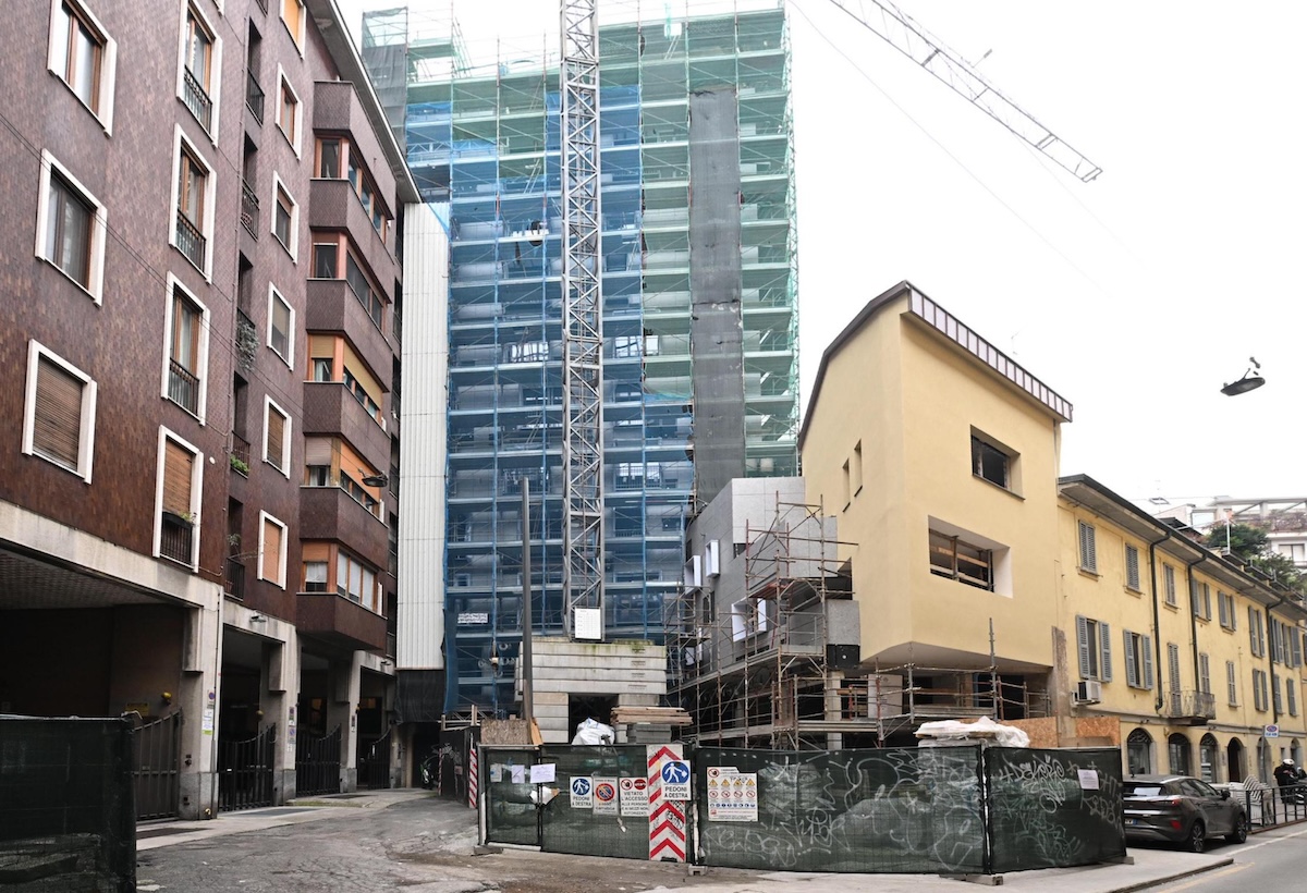 Nelle inchieste sull’urbanistica a Milano è stato revocato il sequestro di un palazzo, in un caso un po’ diverso dagli altri