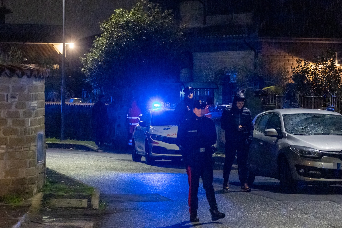 È stata aperta un’indagine per istigazione al suicidio per la morte dei genitori di Claudio Carlomagno