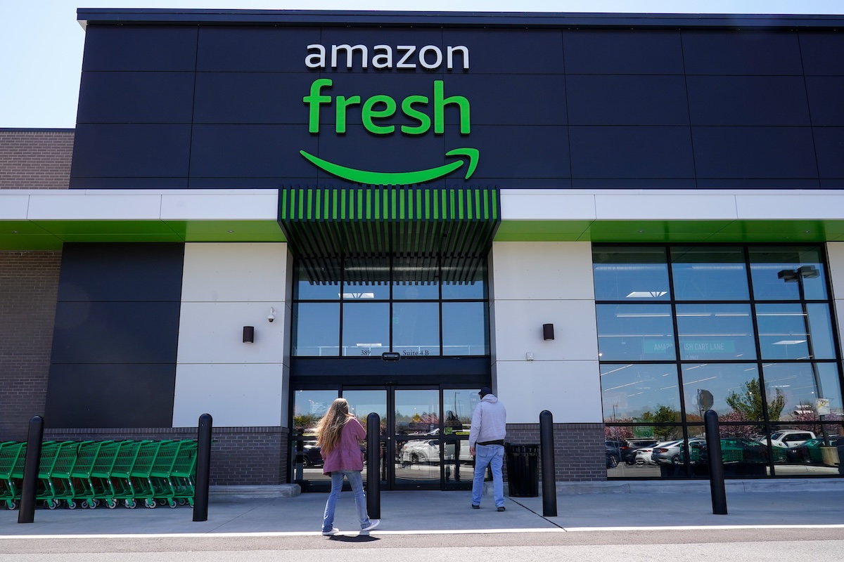 Il negozio Amazon Fresh di Warrington, Pennsylvania, 28 aprile 2022 (AP Photo/Matt Rourke)