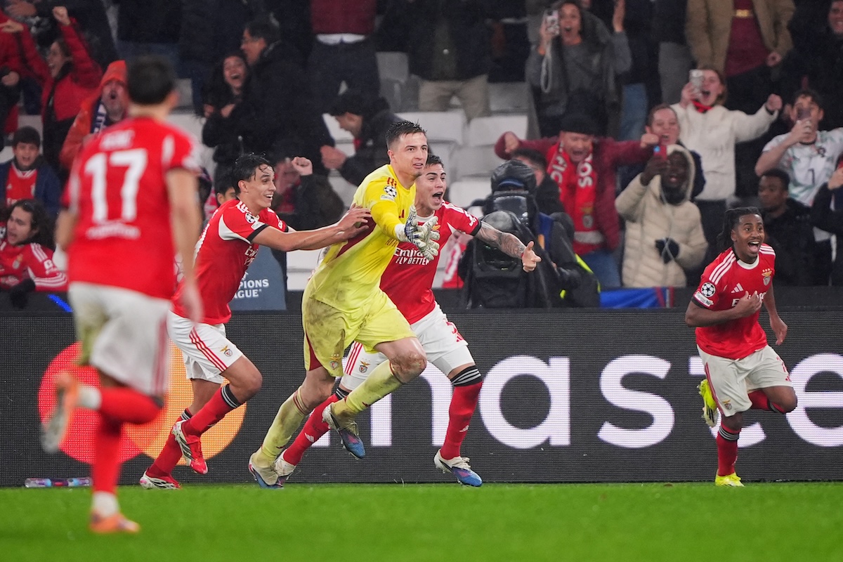 Trubin esulta dopo il gol (Jose Manuel Alvarez Rey/Getty Images)