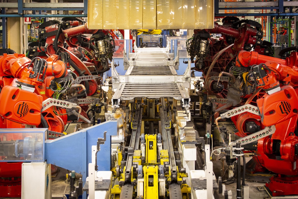 Nel 2025 l’economia italiana è aumentata dello 0,7 per cento, proprio come nel 2024, ma più di quanto ci si aspettasse