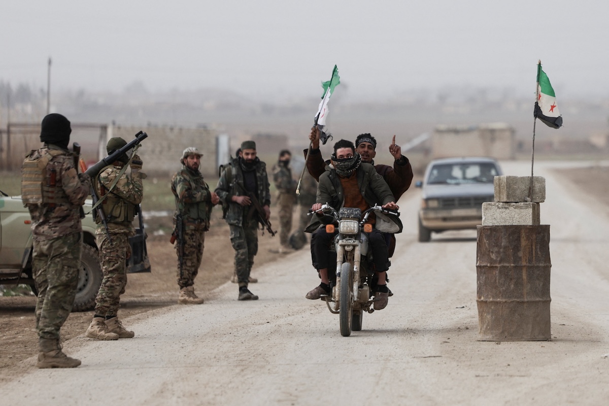 L’esercito siriano è entrato nella principale città curda