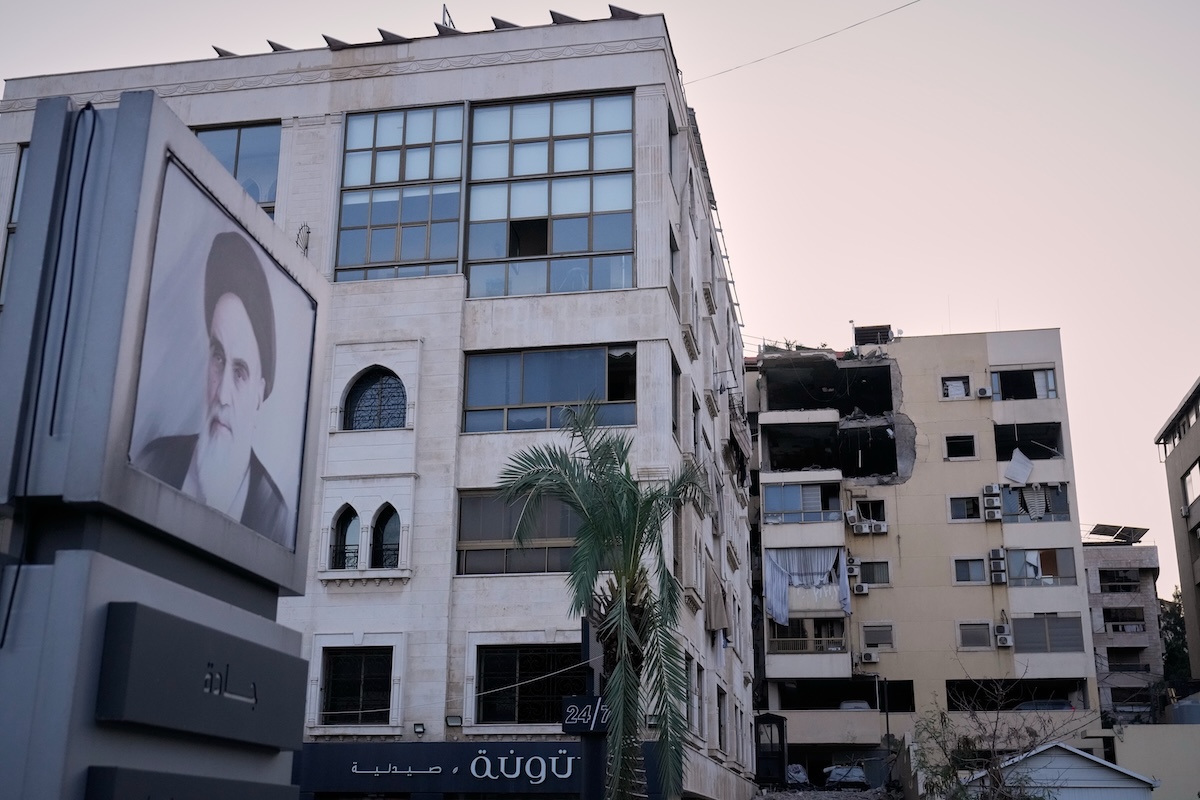 Israele sta attaccando anche il Libano