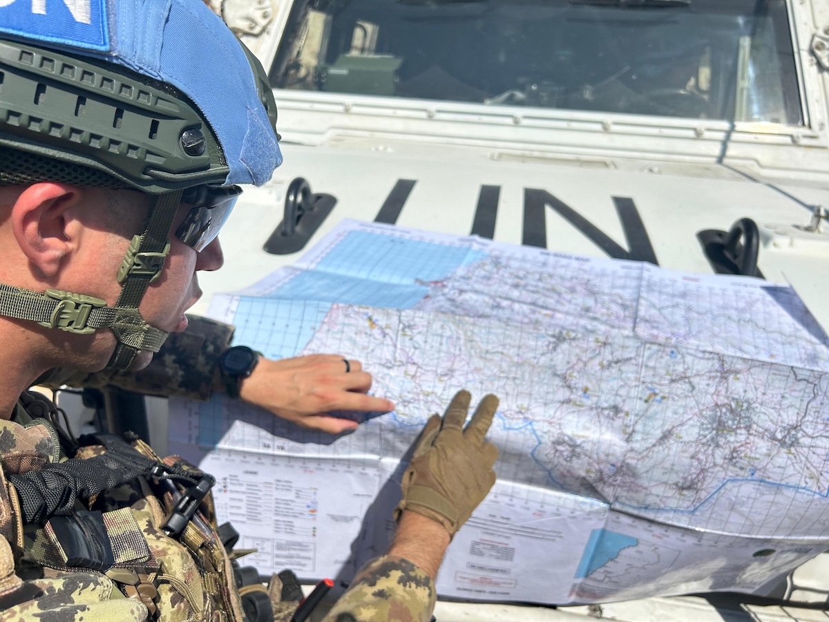 Una base italiana in Libano è stata colpita da un razzo