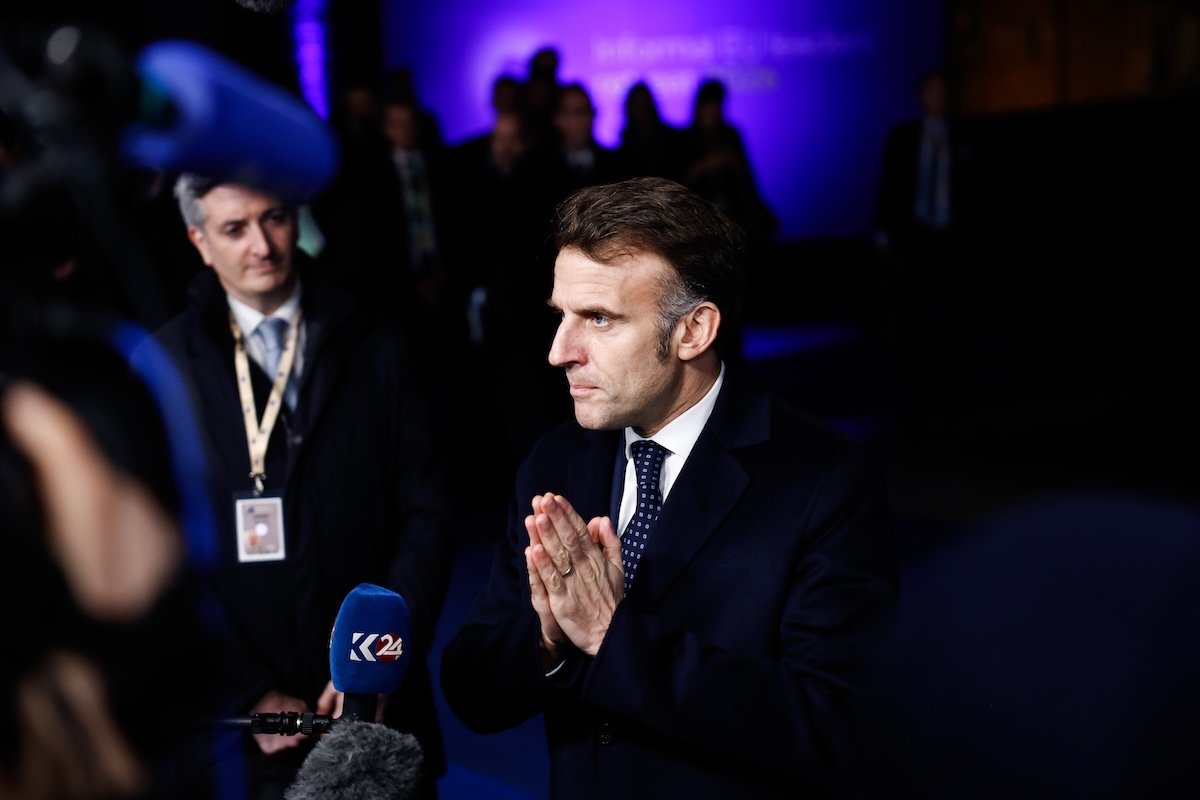 Macron ha criticato Trump praticamente su tutto