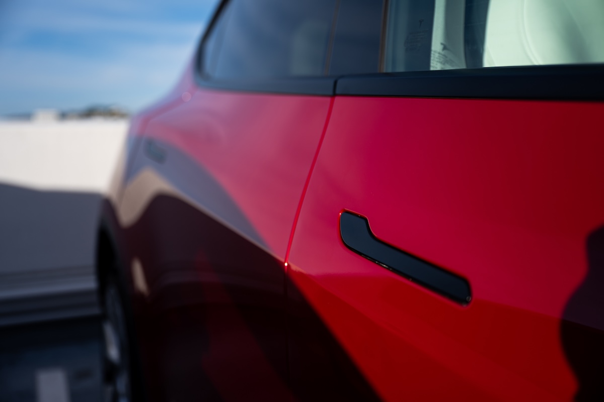 La maniglia &ldquo;a scomparsa&rdquo; di una Tesla Model Y (David Paul Morris/Bloomberg)