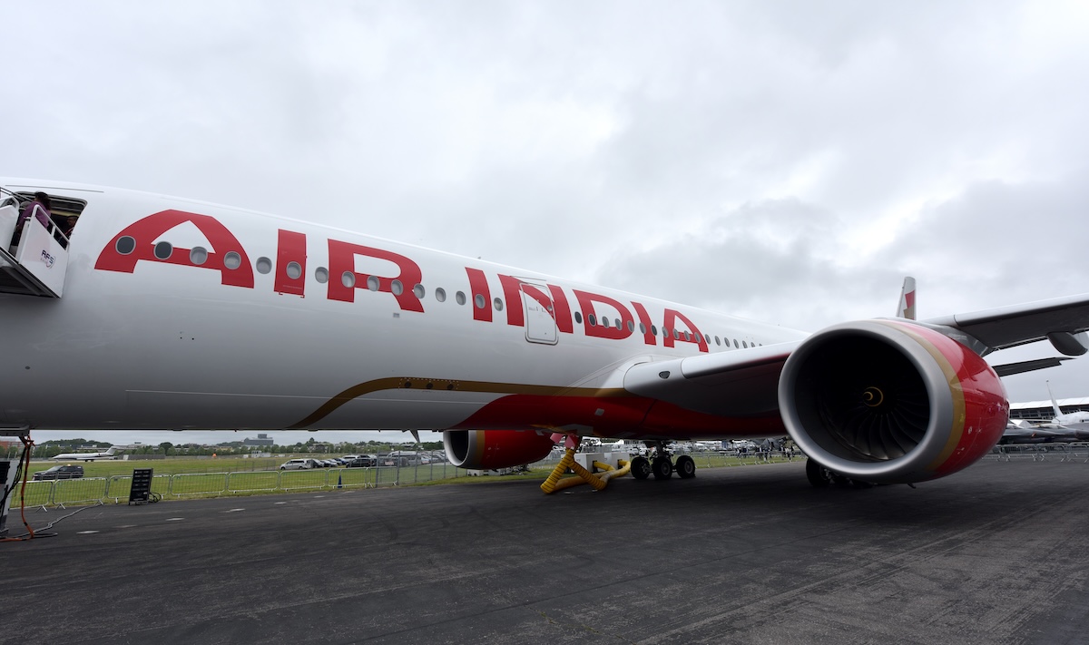 Air India ha sospeso dal volo un aereo come quello precipitato a giugno, per via di un problema al sistema di controllo del carburante