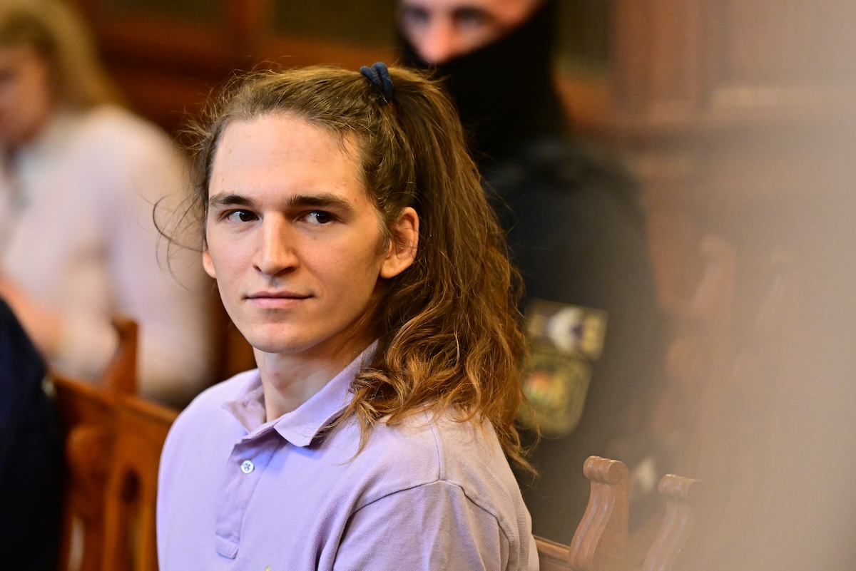 Maja T., militante antifascista, ha ricevuto una condanna di 8 anni in Ungheria con le stesse accuse di Ilaria Salis