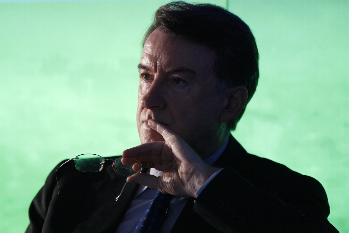 Peter Mandelson nel 2010 (AP/Sang Tan)