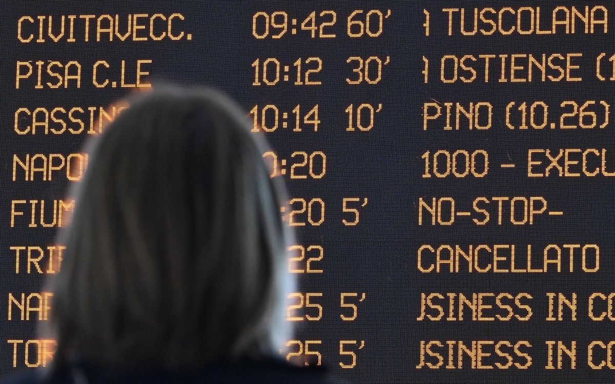 Ci sono forti ritardi ferroviari a causa di un guasto alla stazione di Bologna Centrale