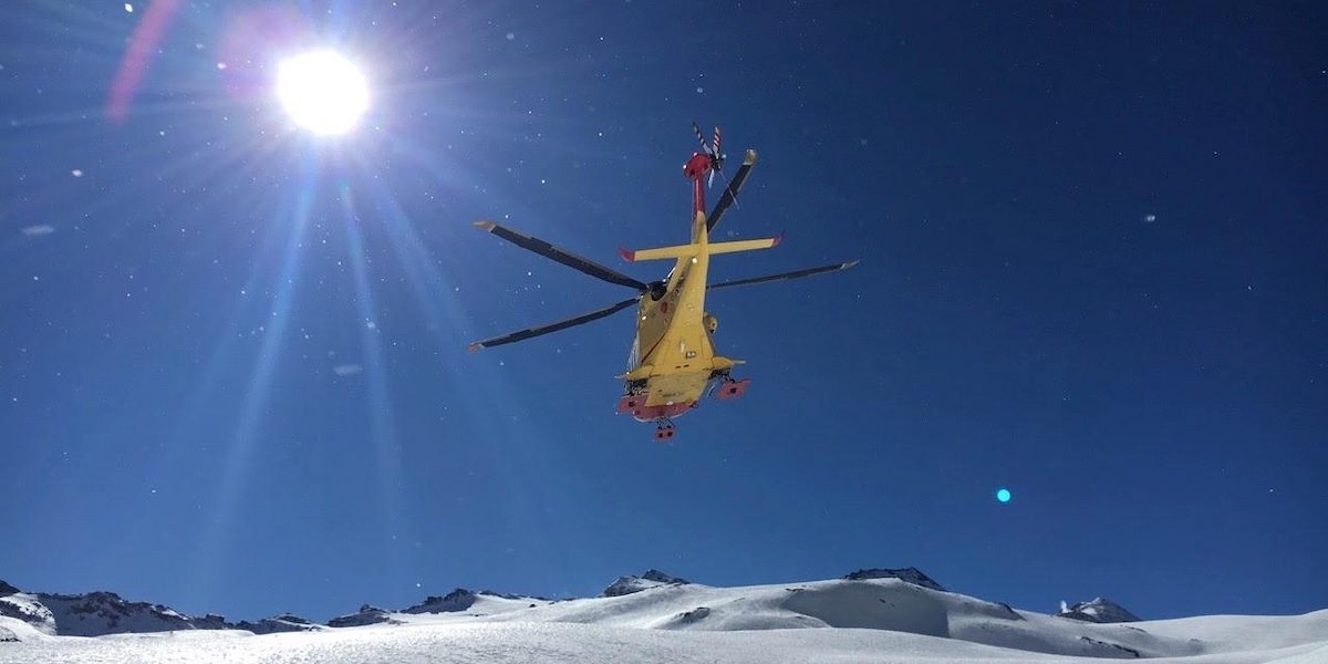 Due persone sono morte a causa di una valanga di neve in Valtellina