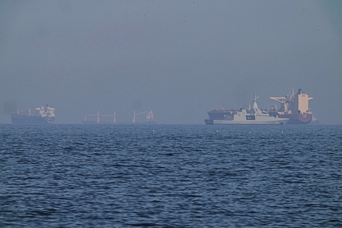 Iran e Stati Uniti si sono attaccati nello stretto di Hormuz