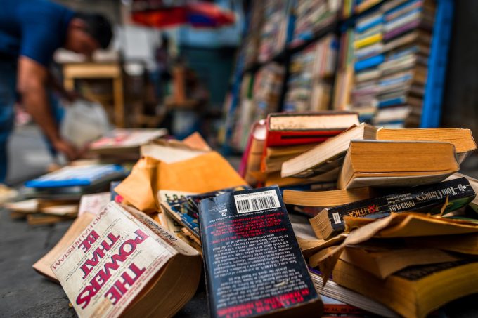 Per allenare i suoi chatbot Anthropic ha distrutto milioni di libri