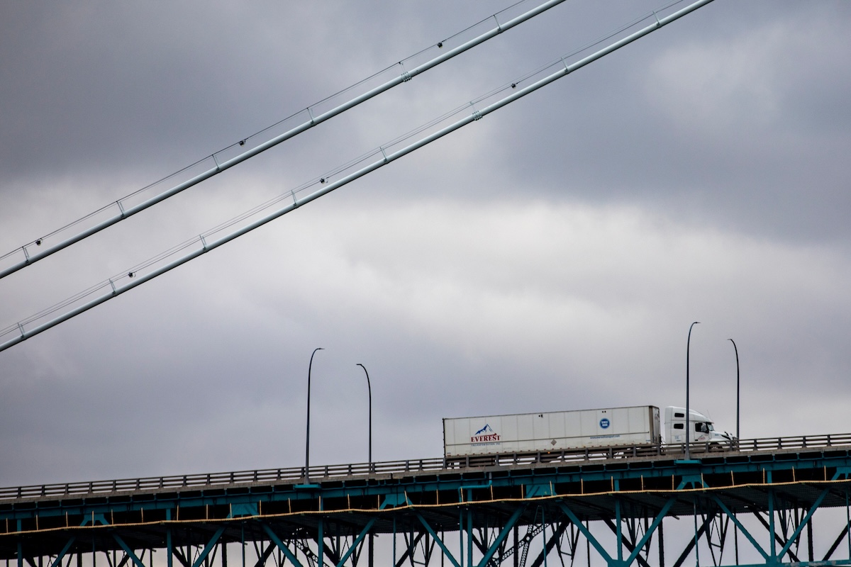 Negli Stati Uniti la Camera ha votato a favore del blocco dei dazi imposti da Trump contro il Canada