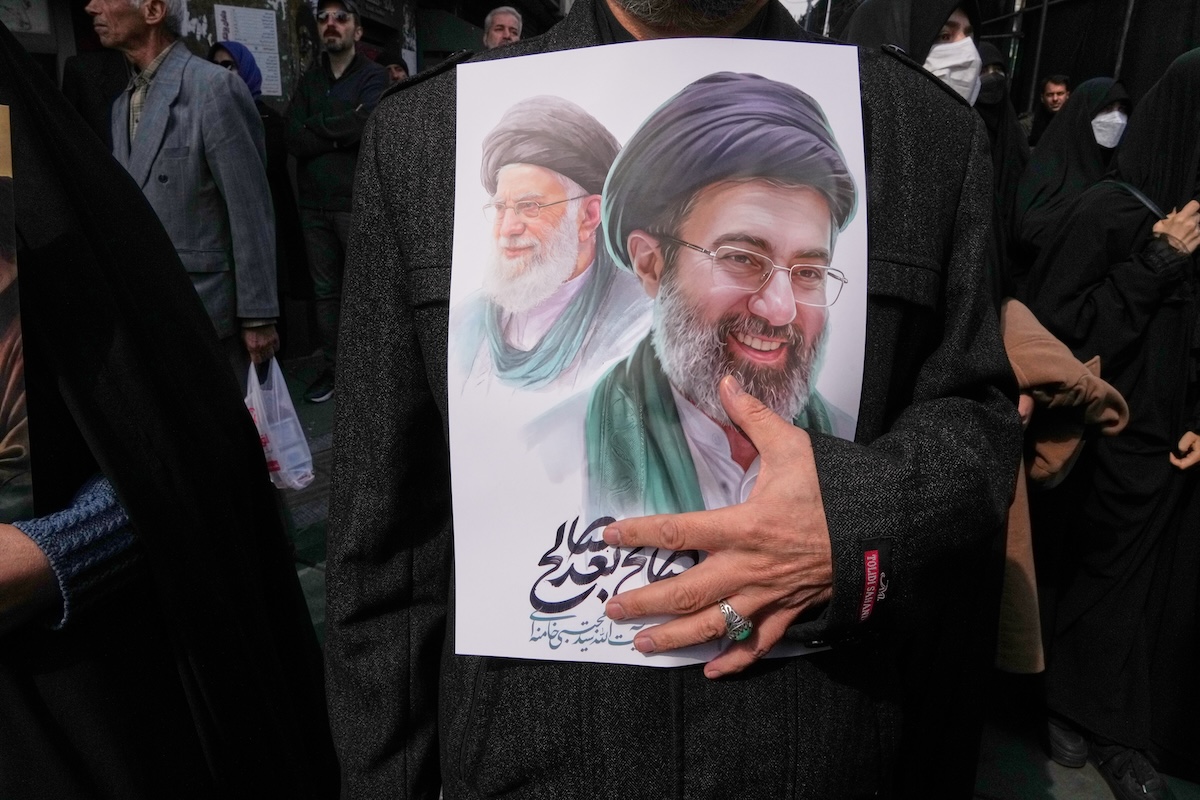 Forse arriva il primo messaggio di Mojtaba Khamenei