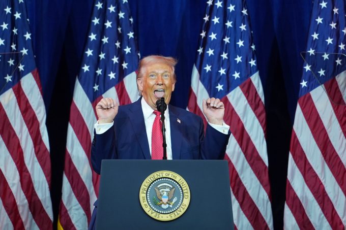 La faccia di Trump è un po’ dappertutto, negli Stati Uniti