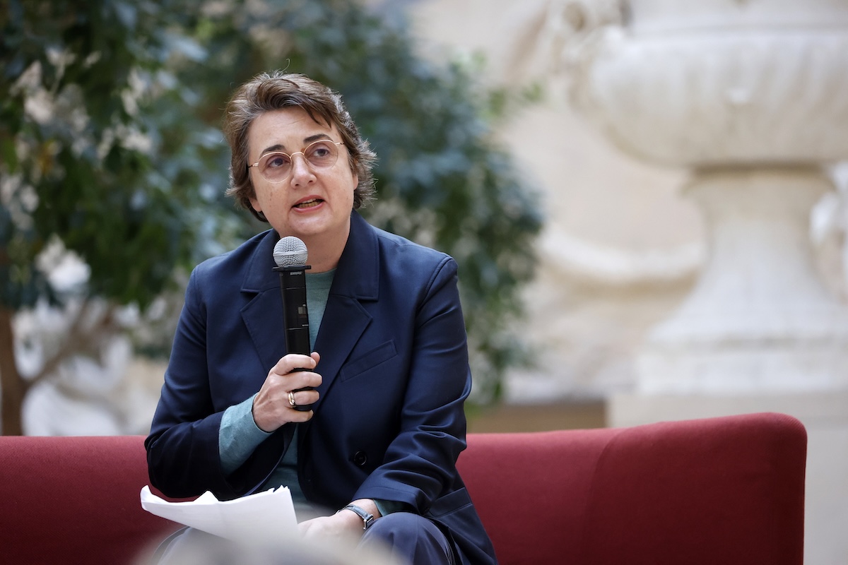 La direttrice del Louvre, Laurence des Cars, si è dimessa