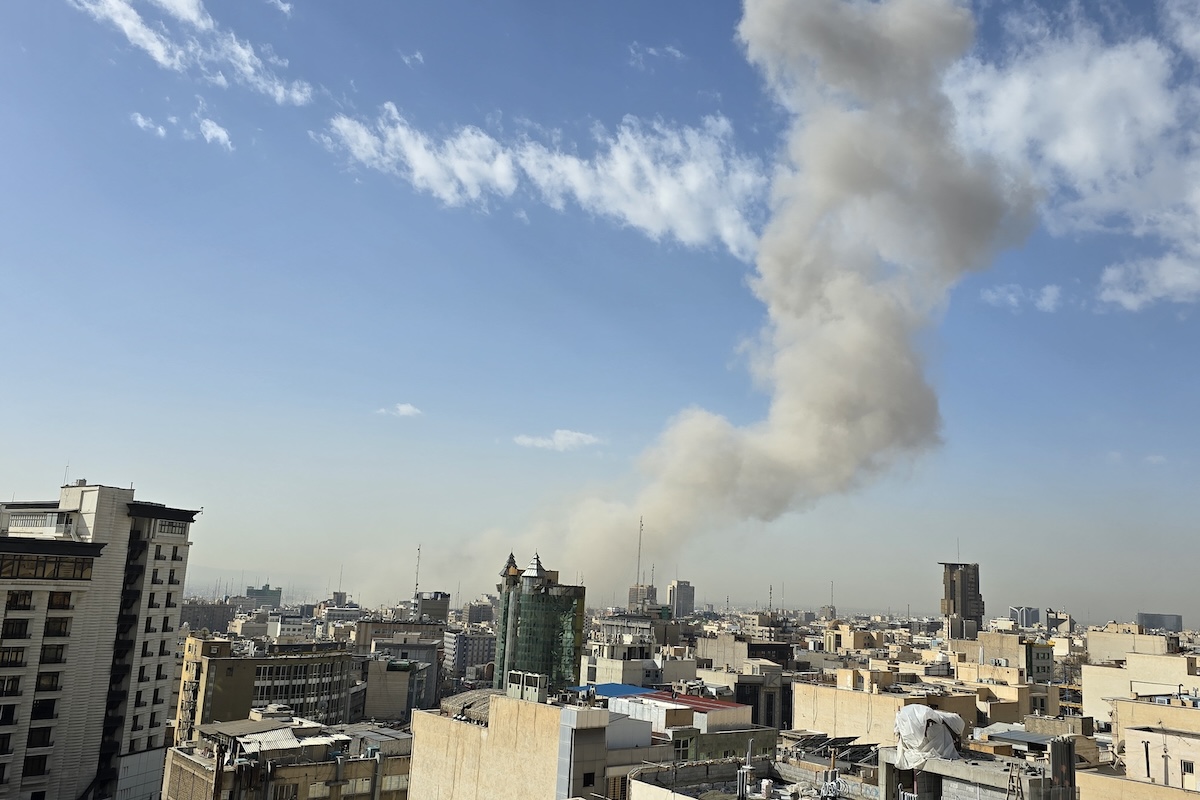 Israele e Stati Uniti stanno attaccando l’Iran