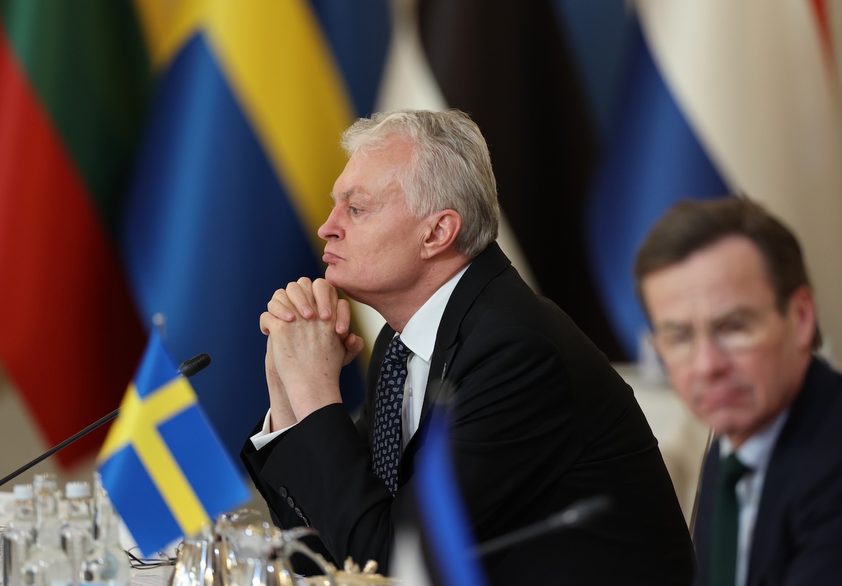 Il presidente lituano durante una riunione a Helsinki, il 26 marzo 