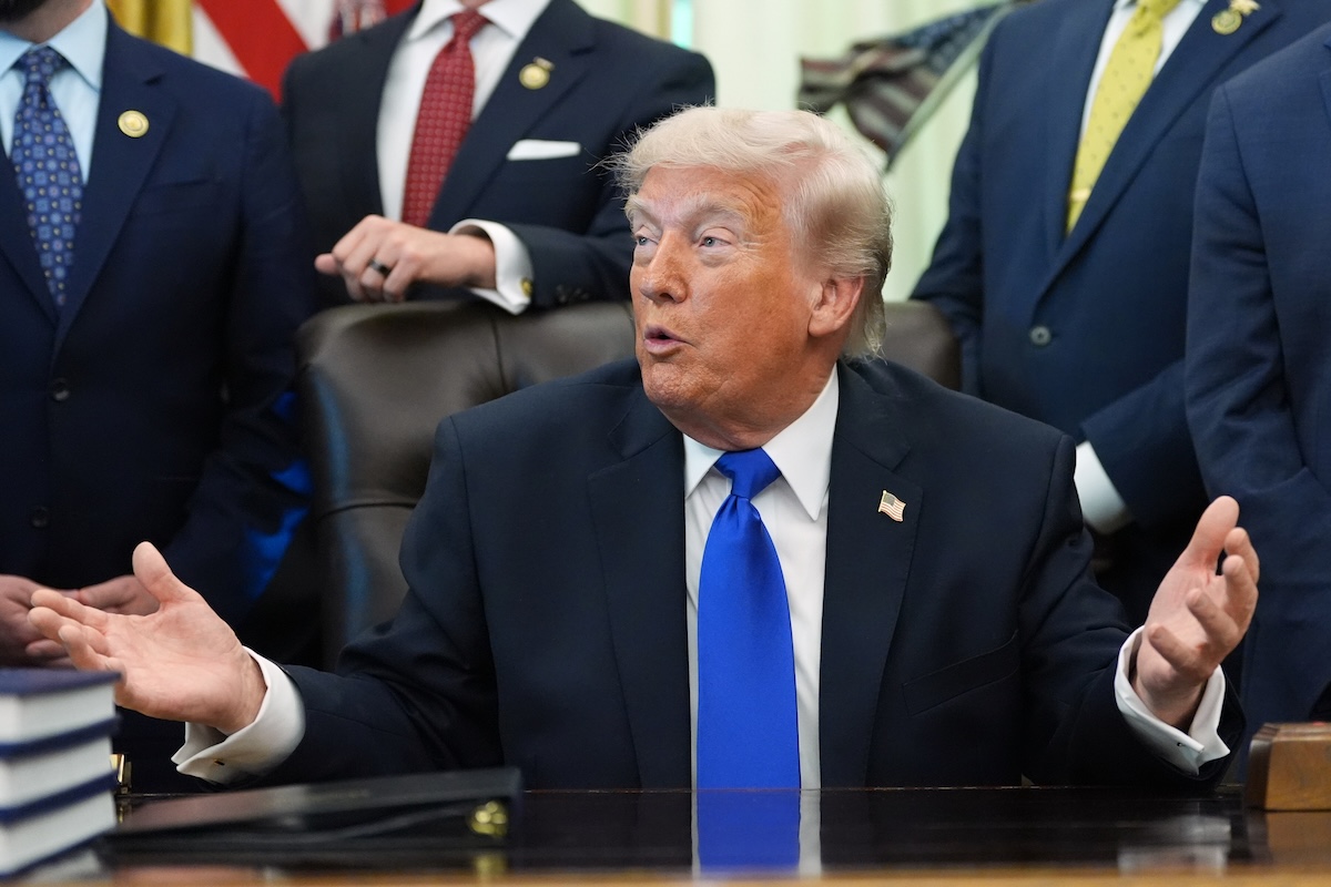 Trump dice che potrebbe ritirare soldati anche dall’Italia