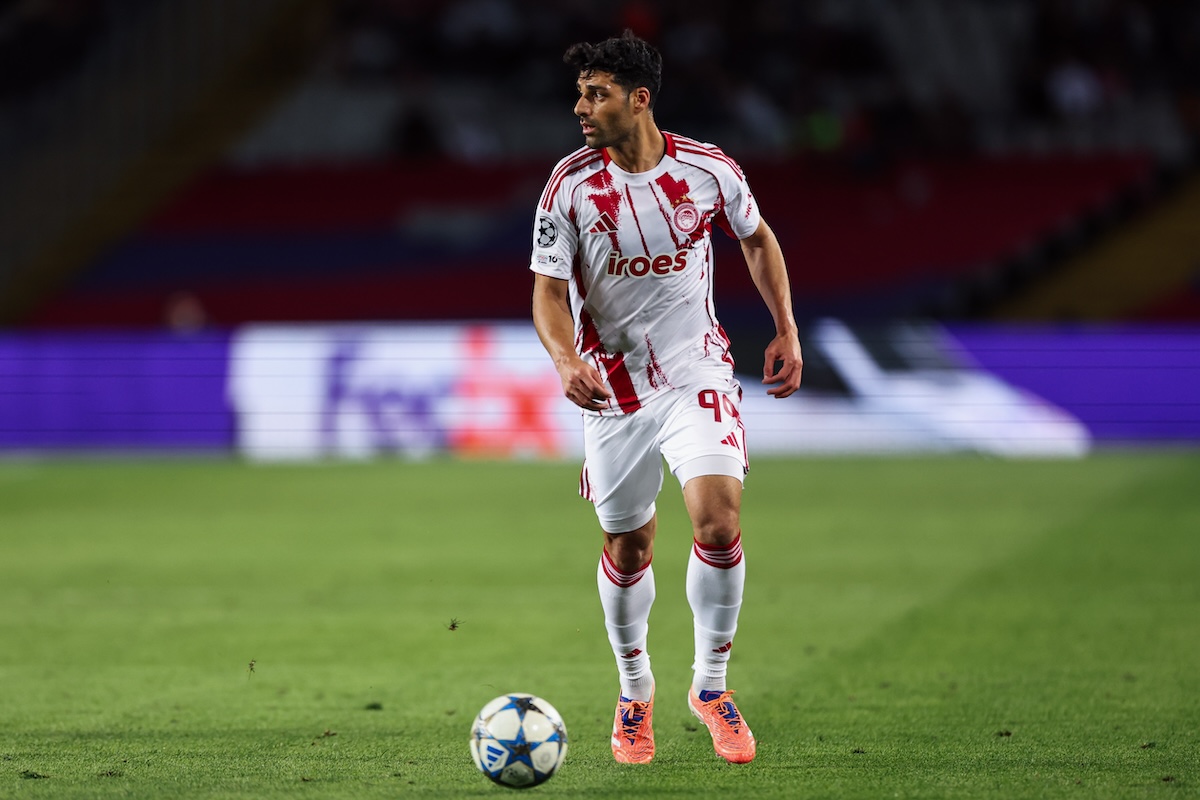 No, il calciatore iraniano Mehdi Taremi non smetterà di giocare per andare in guerra con l’Iran