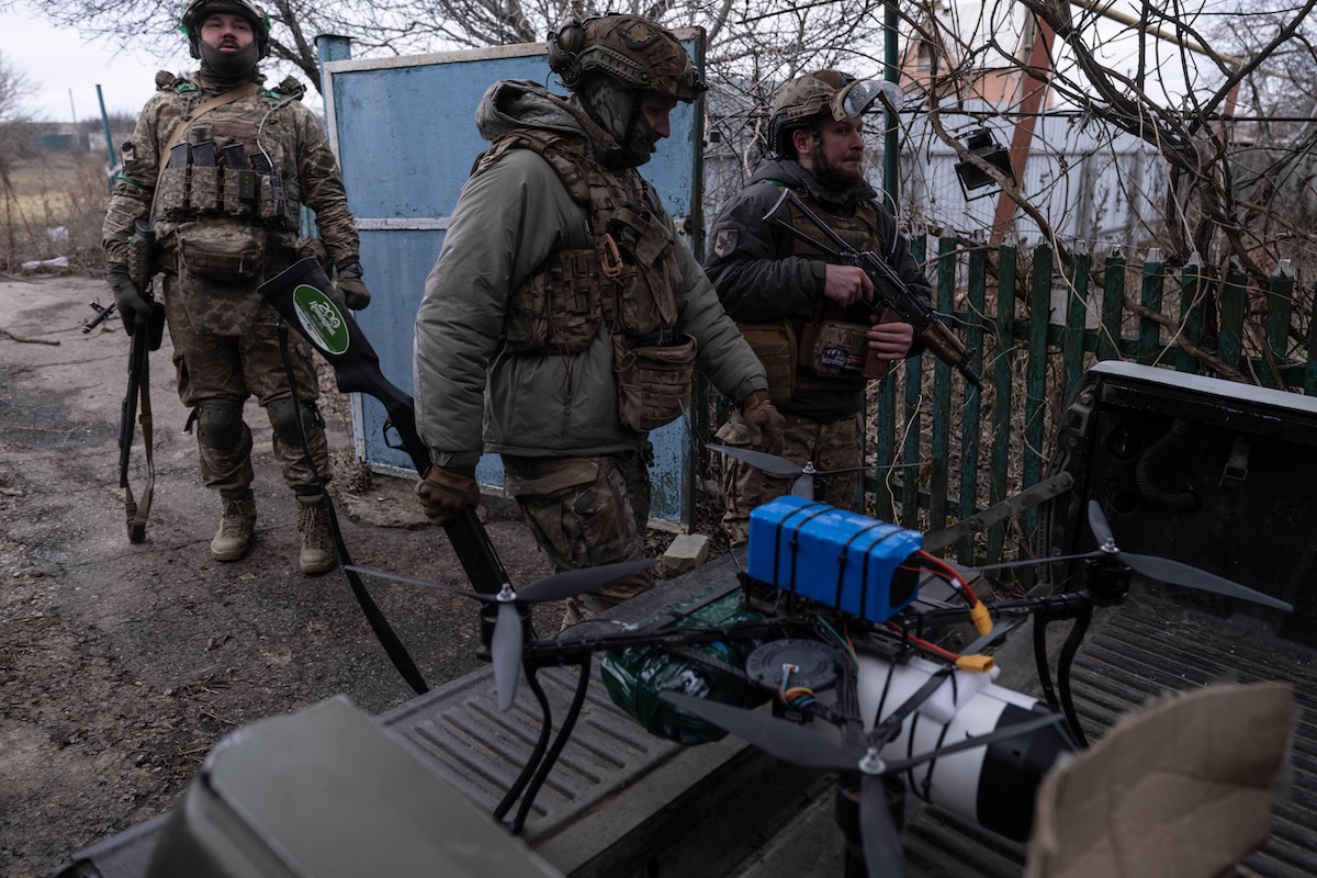 L’Ucraina permetterà agli alleati di addestrare i sistemi di AI militare con i dati provenienti dalla guerra contro la Russia