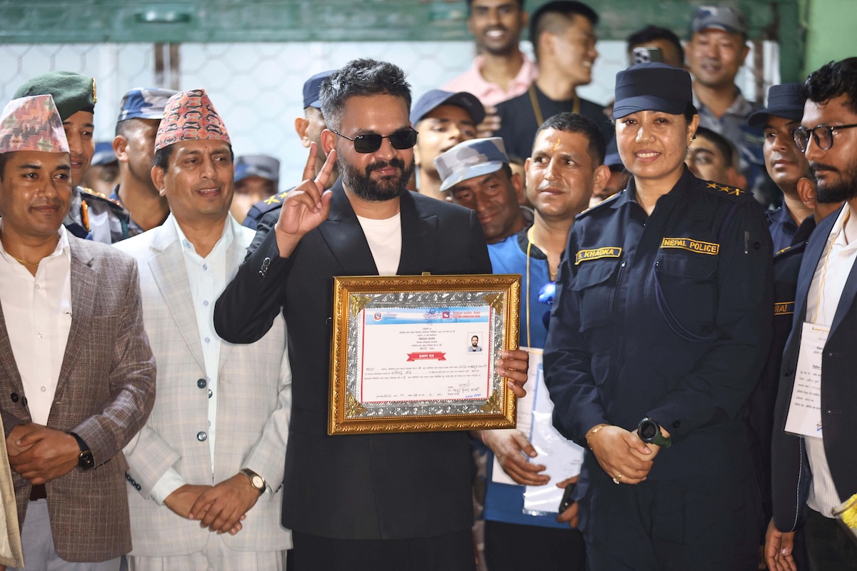 I risultati definitivi delle elezioni in Nepal hanno confermato la nettissima vittoria dell’ex rapper Balendra Shah