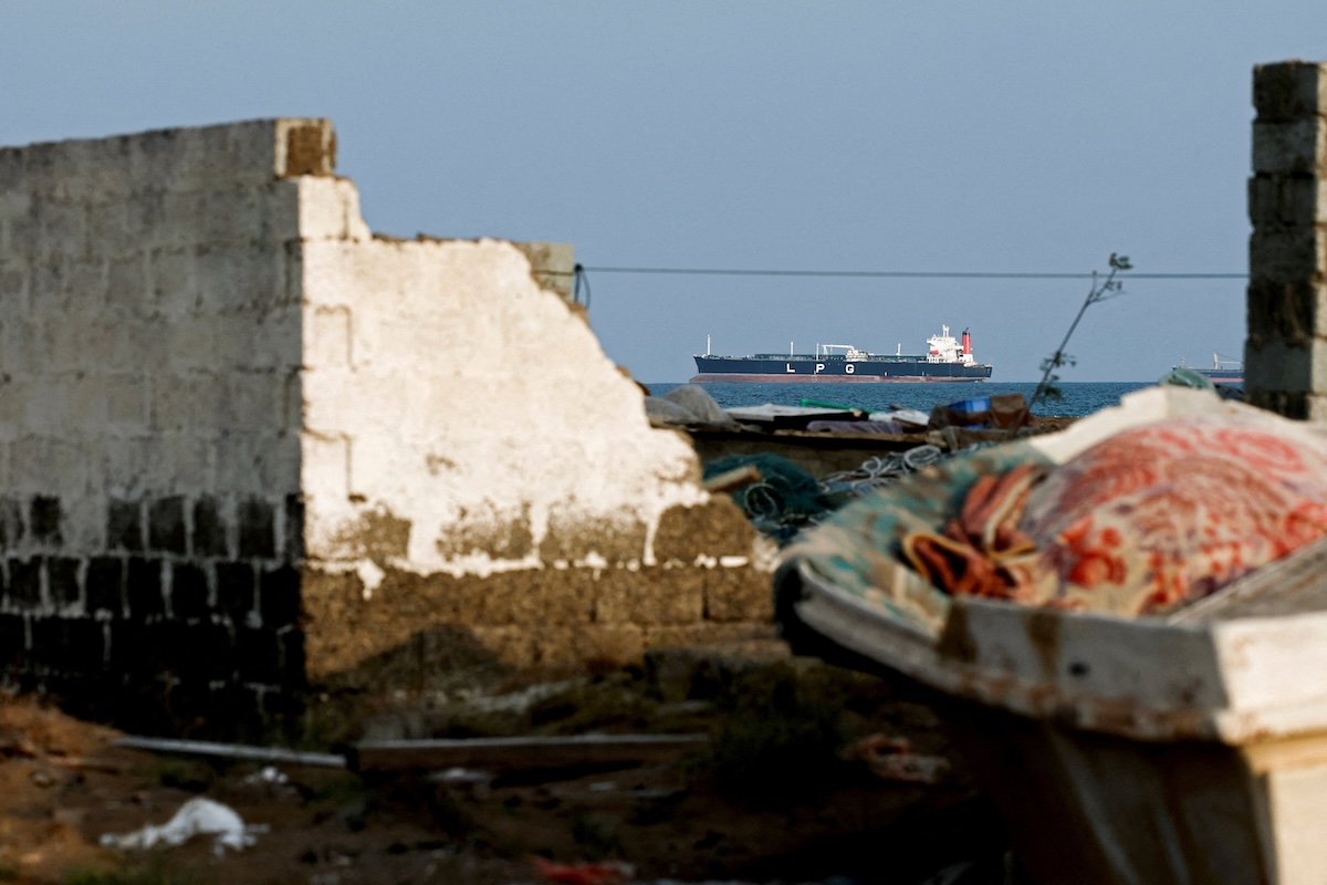 Trump vuole una coalizione per scortare le navi nello stretto di Hormuz