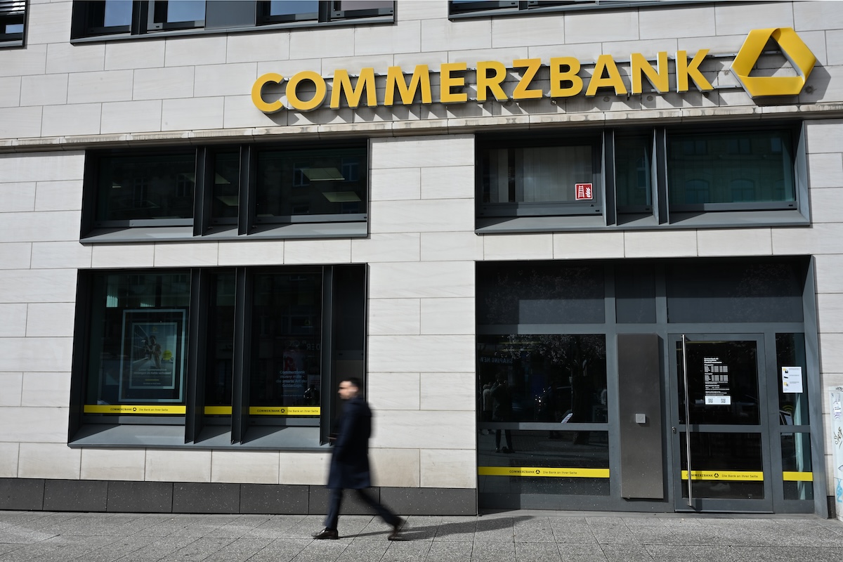 UniCredit vuole aumentare ancora la sua quota in Commerzbank