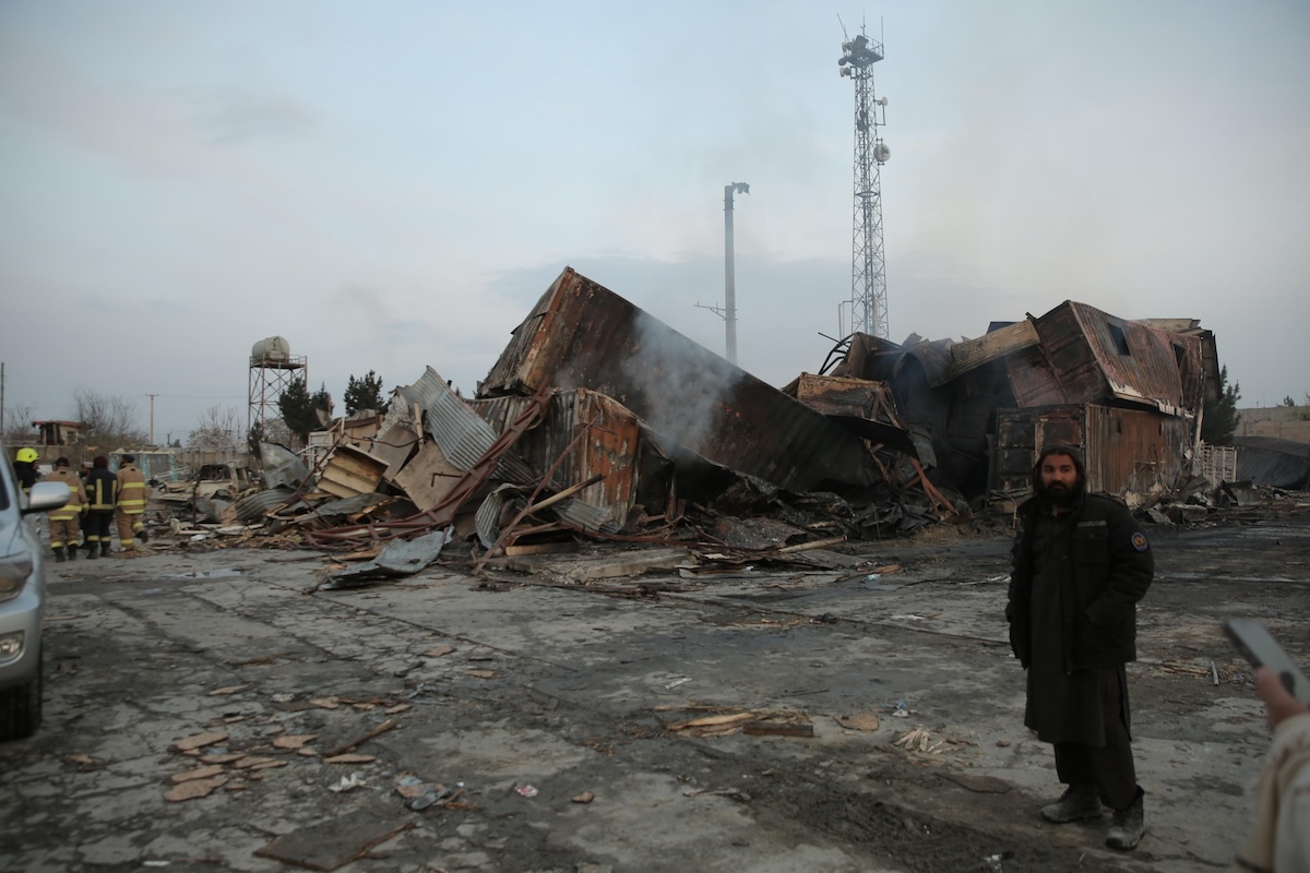 Un ospedale di Kabul, in Afghanistan, è stato distrutto in un bombardamento